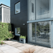Rénovation avec brise-soleil par Technilux