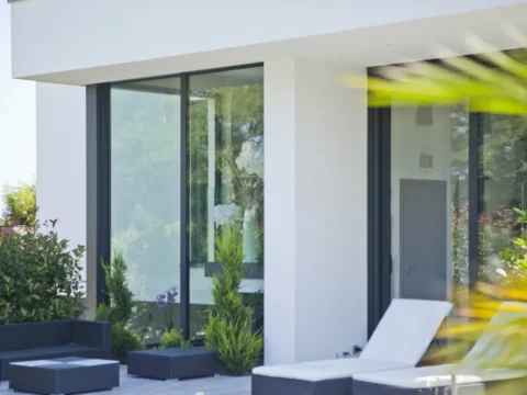 Fenêtres en aluminium à Technilux