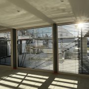 Fenêtre bois aluminium avec BSO à Zillisheim par Technilux
